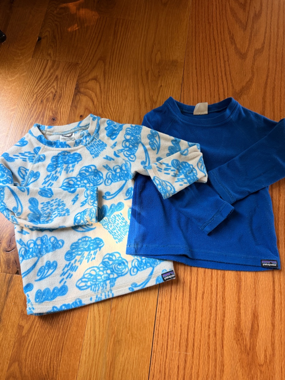 Bundle 3T Patagonia Fleece tops 💙